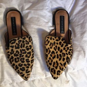 Steven leopard mules